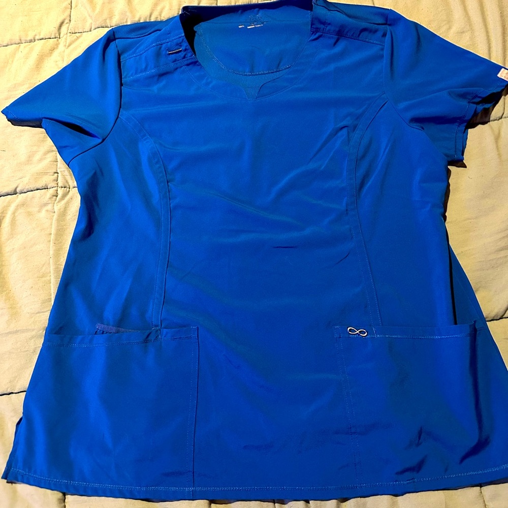 Cherokee infinity x-large scrub top.